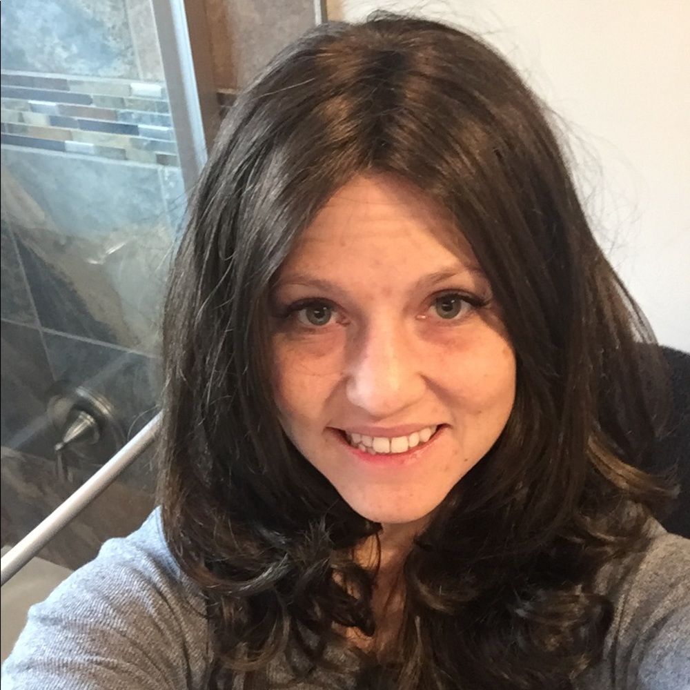 Meet your Posher, Alyssa